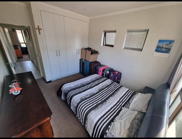 2 BEDROOM APARTMENT FOR SALE IN LONEHILL